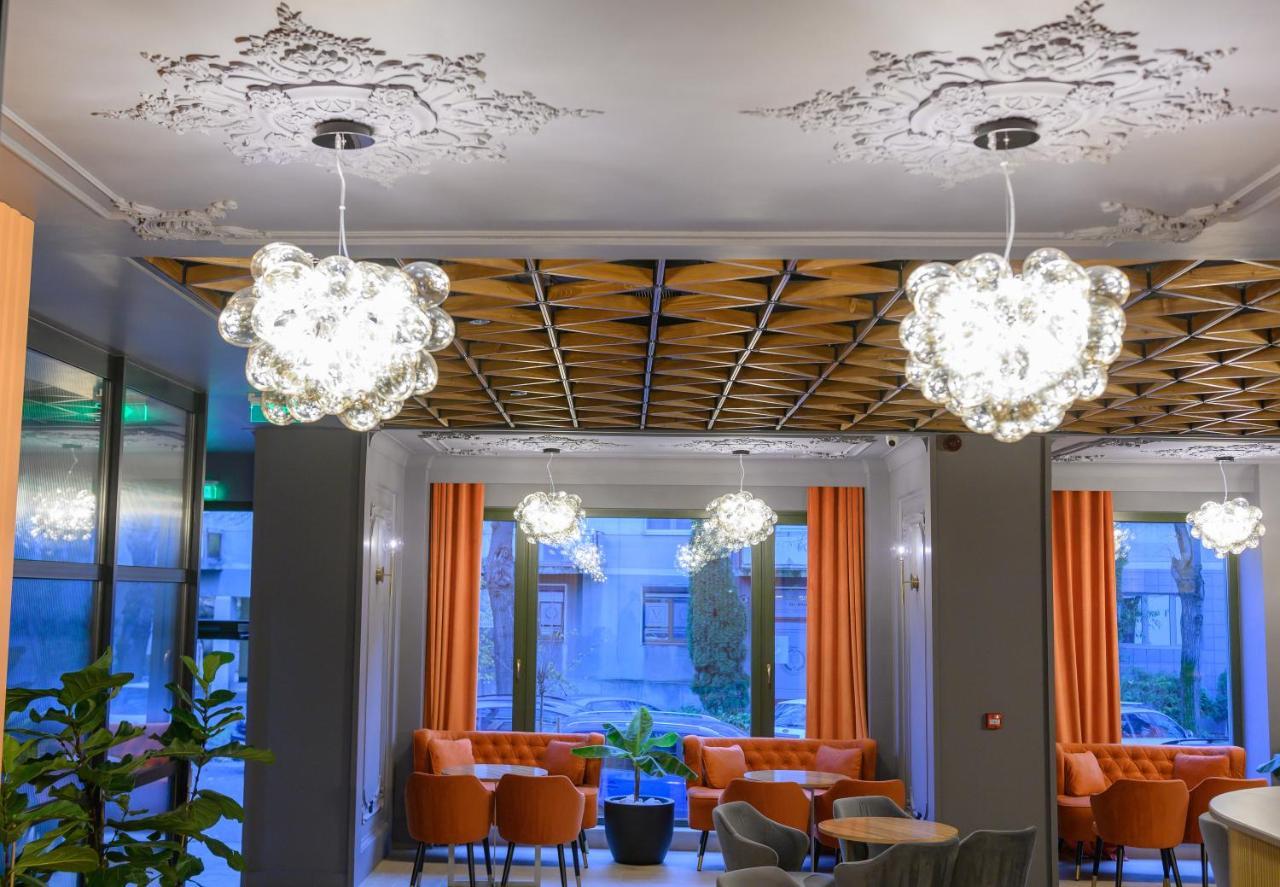 Hotel Viena Satu Mare Exteriör bild